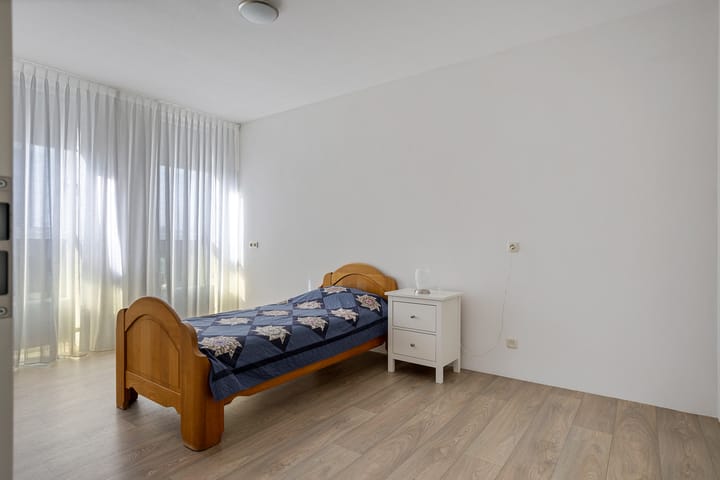 Foto 16 van Middenhaag 425