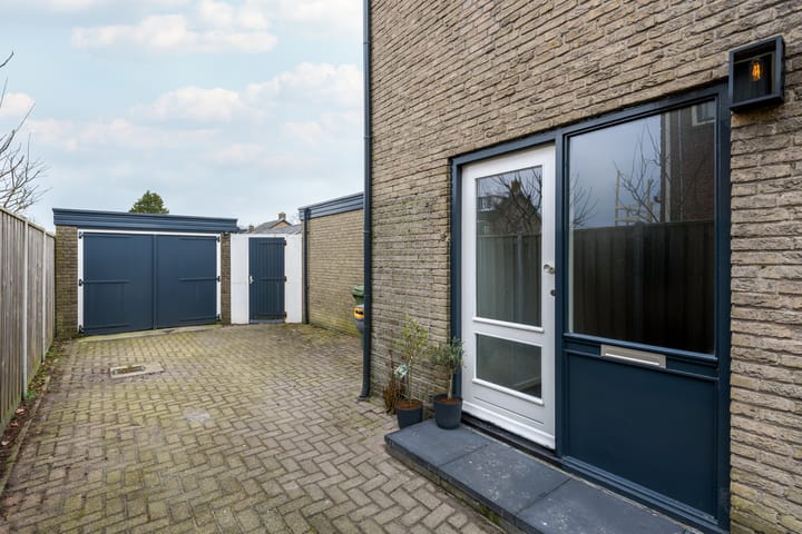 Foto 35 van Steenwijkerweg 35