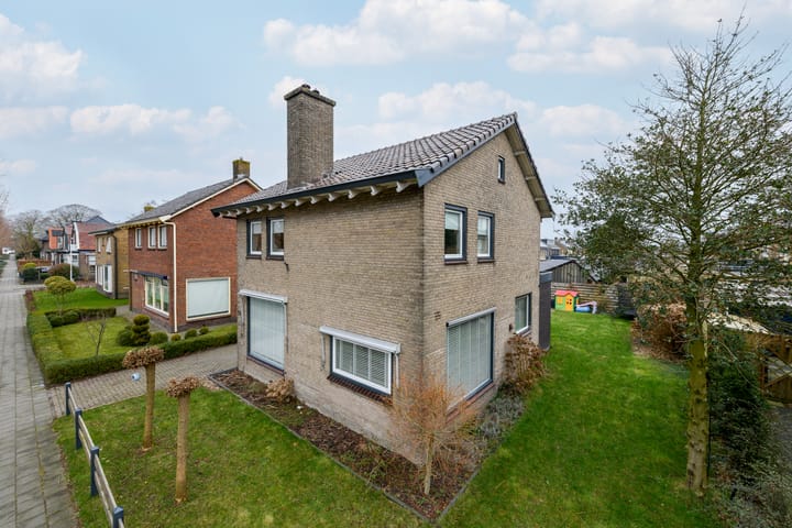 Foto 37 van Steenwijkerweg 35