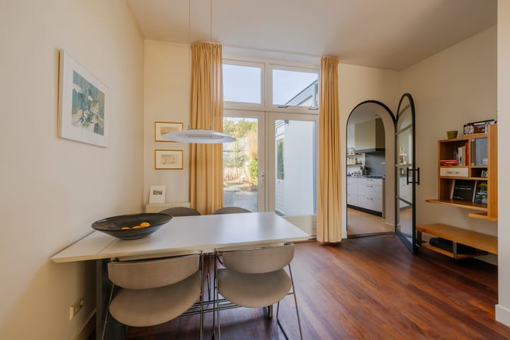 Foto 13 van Leidsevaart 560