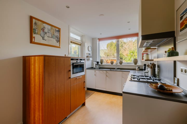 Foto 17 van Leidsevaart 560