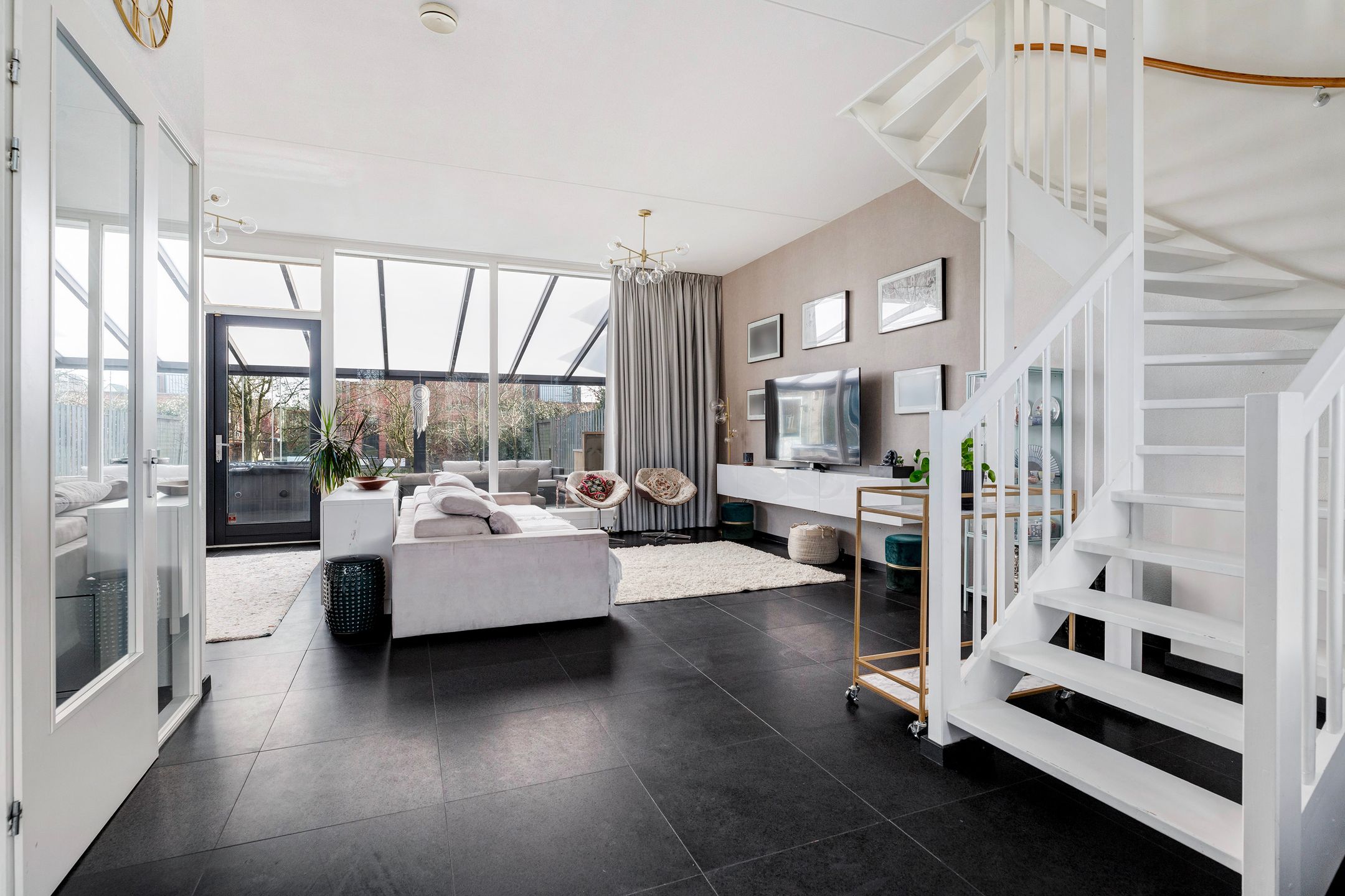 Foto 3 van Van der Duijn van Maasdamweg 500