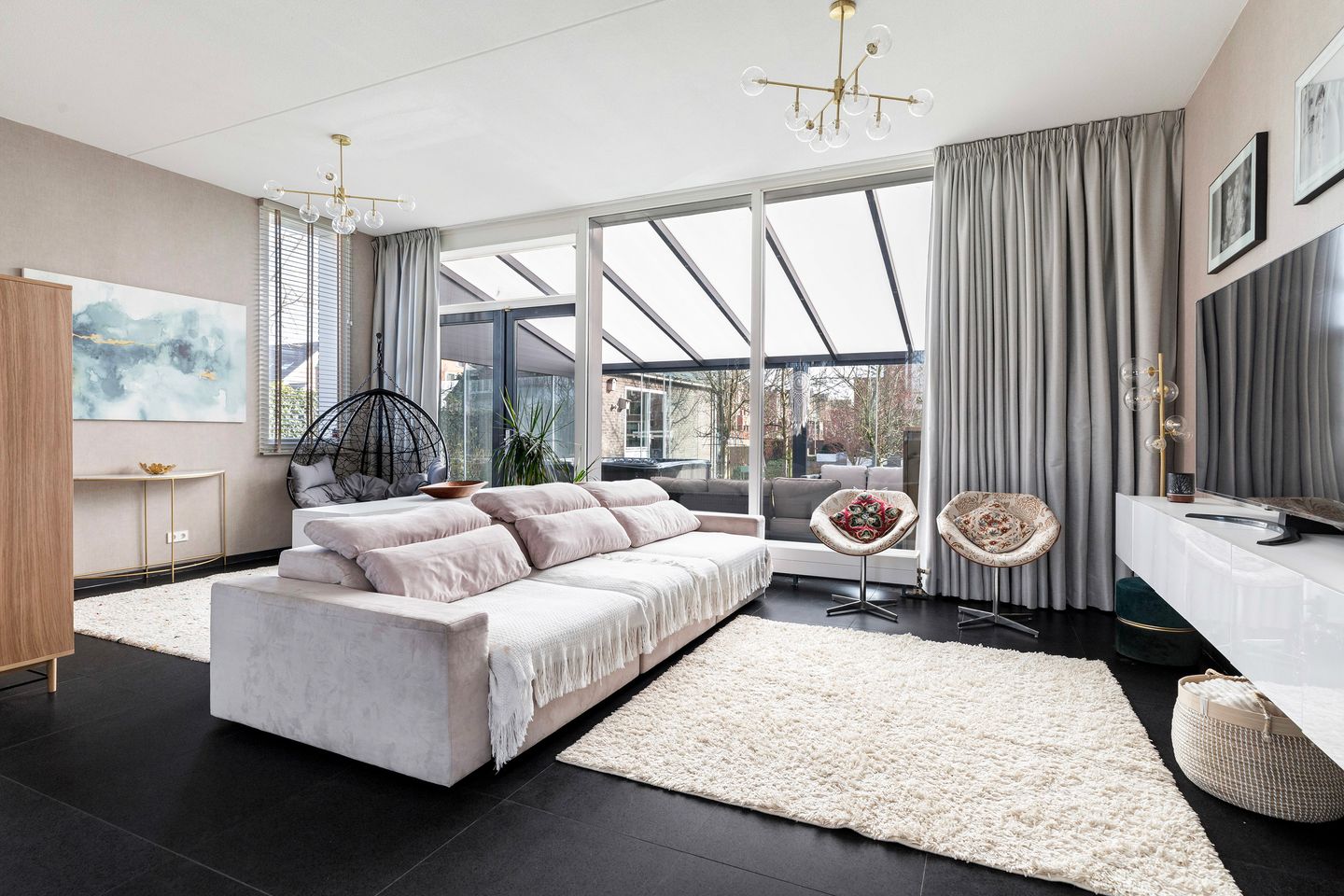 Foto 14 van Van der Duijn van Maasdamweg 500