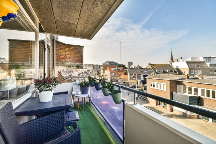 Photo 11 of Hogeweg 62-F10