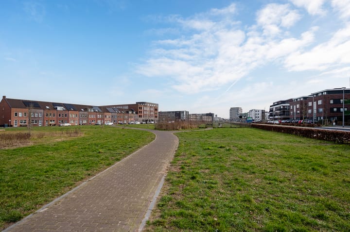 Foto 29 van Beneluxlaan 700