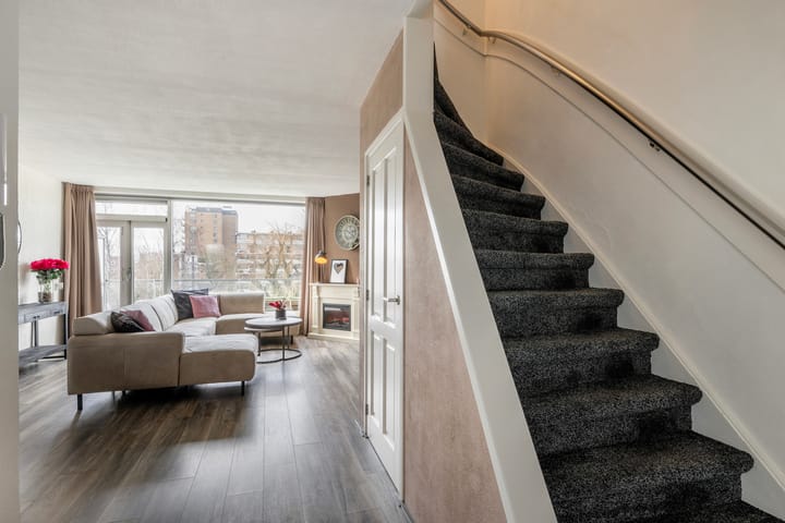 Foto 13 van van der Waalsstraat 73