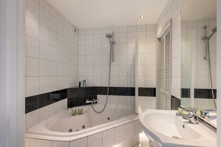 Foto 34 van van der Waalsstraat 73