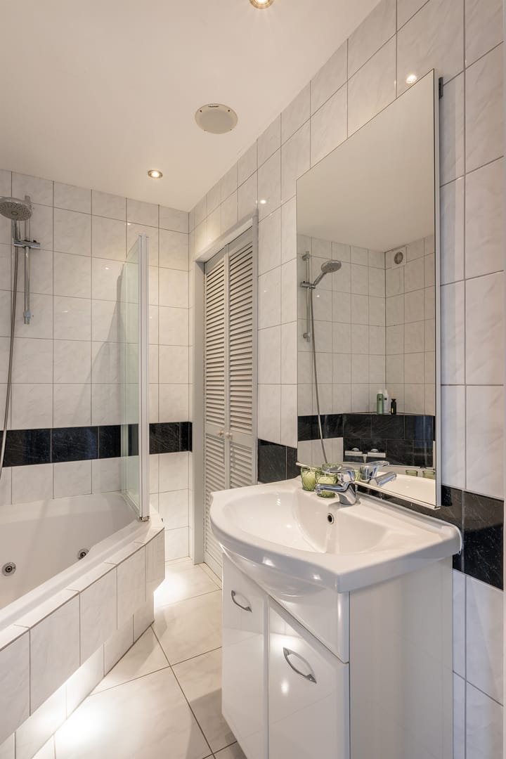 Foto 36 van van der Waalsstraat 73