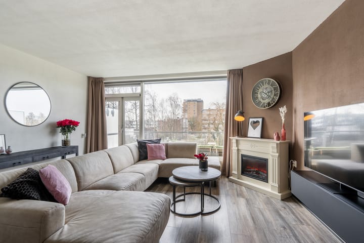 Foto 15 van van der Waalsstraat 73