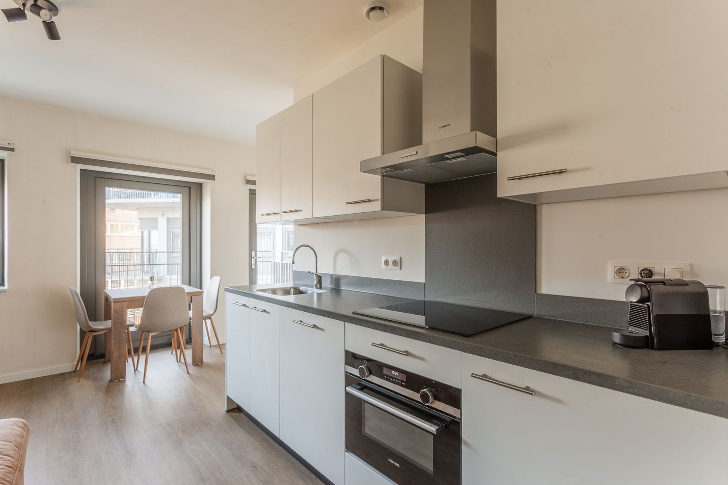 Foto 10 van Burgemeester Elsenlaan 323-F412