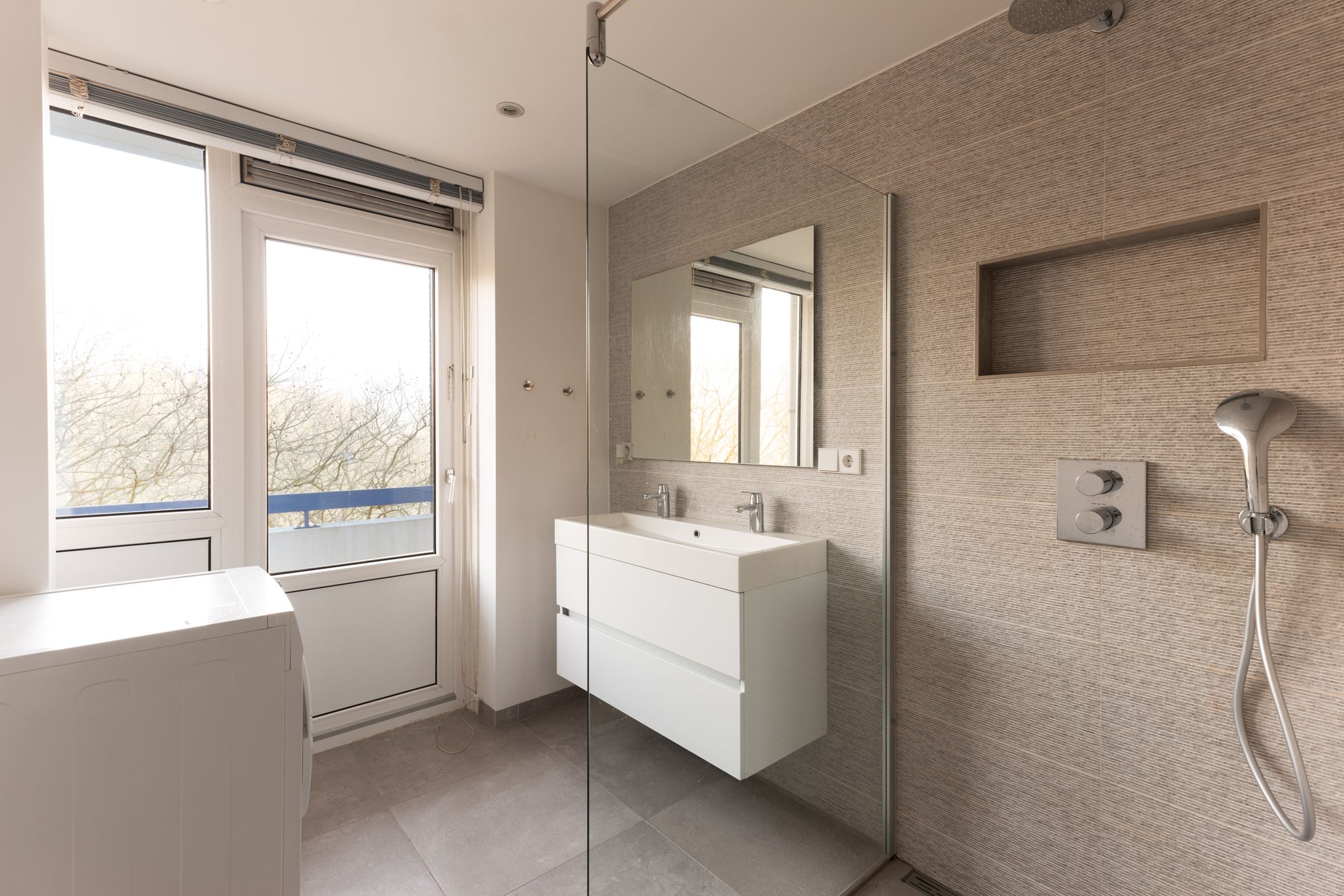 Foto 15 van Van Nijenrodeweg 239