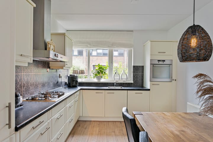 Photo 6 of Alex Roosdorpstraat 4