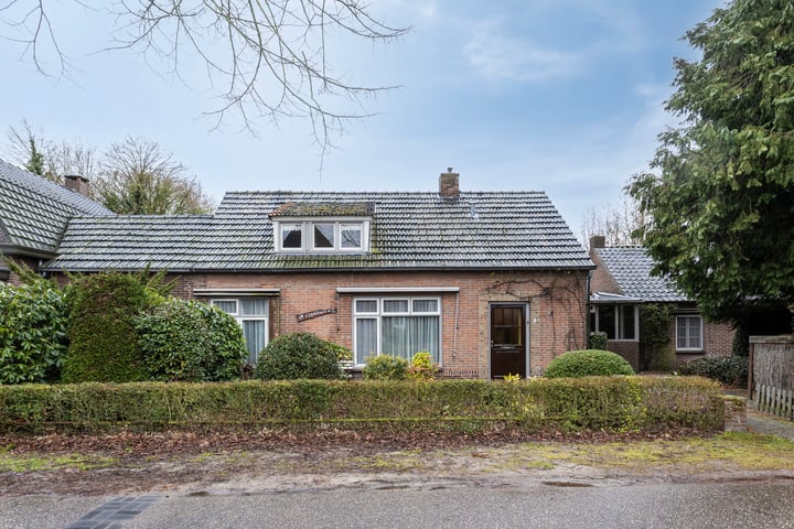 Bekijk foto van Pater van den Elsenstraat 1