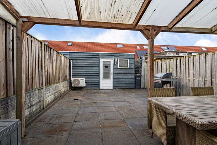 Photo 13 of Schoofstraat 50