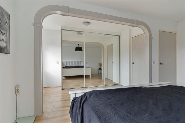 Photo 23 of Schoofstraat 50