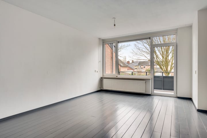 Foto 18 van Schout van der Voortstraat 13