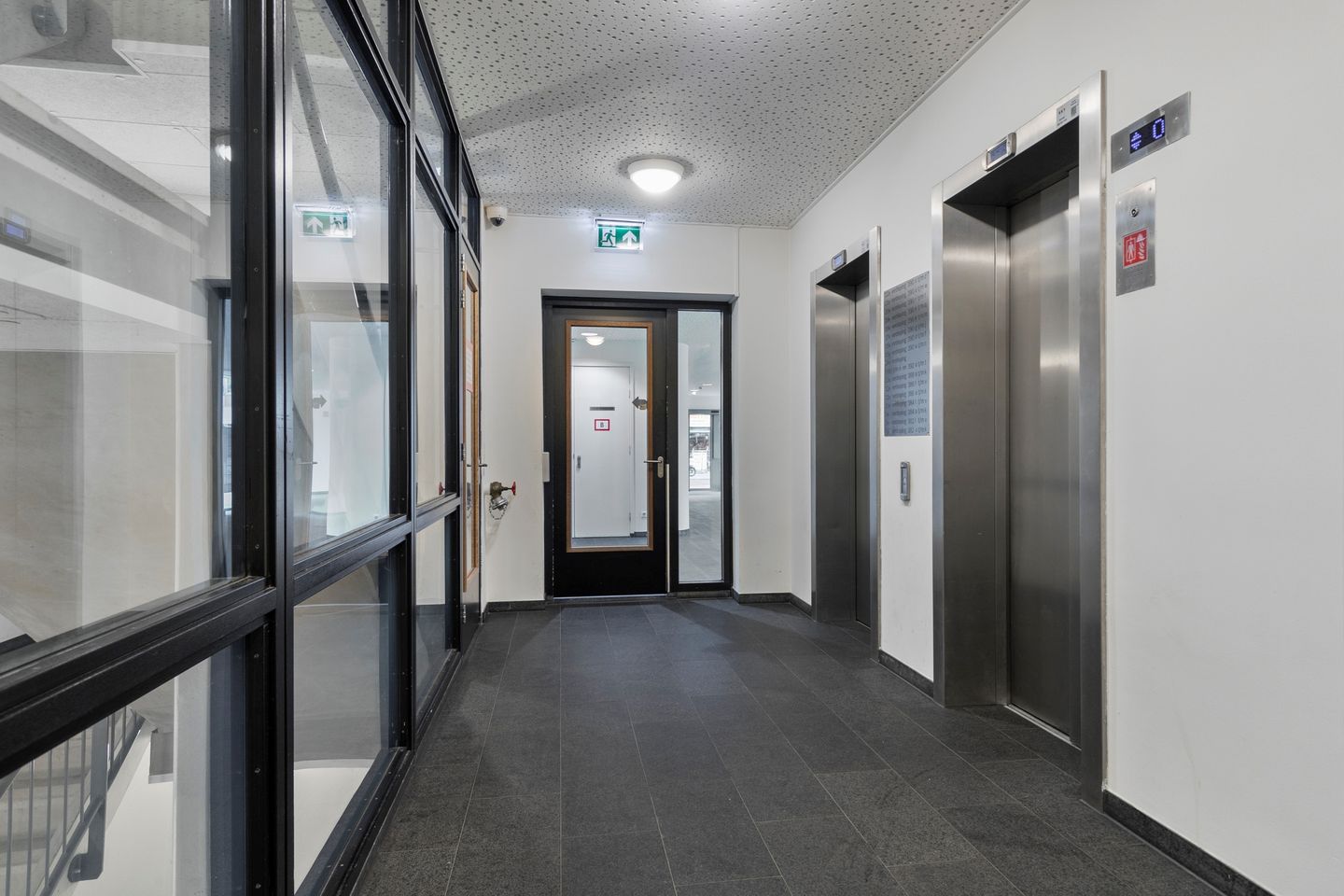 Photo 25 of Karel Doormanstraat 382-S