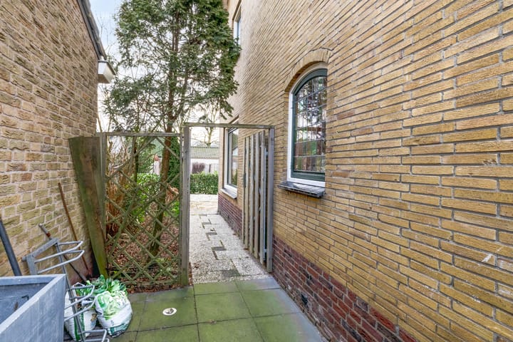 Foto 49 van Admiraal de Ruyterstraat 9