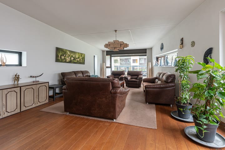 Foto 4 van Charley Tooropstraat 6