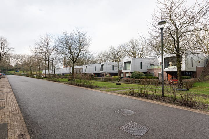 Foto 32 van Charley Tooropstraat 6