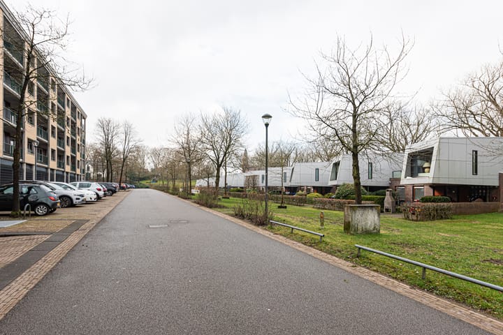 Foto 33 van Charley Tooropstraat 6