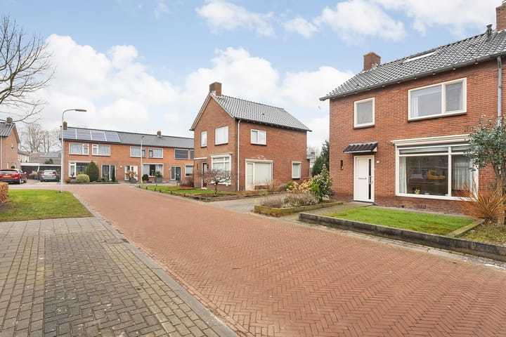 Foto 6 van Dahliastraat 16