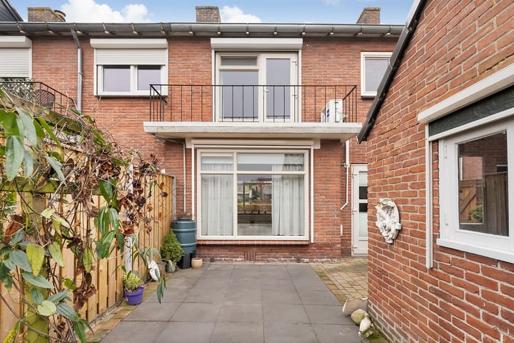 Foto 32 van Dahliastraat 16