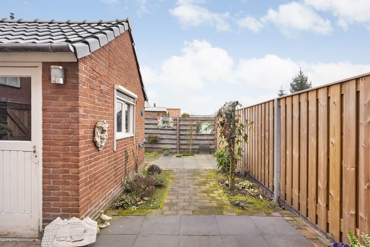 Foto 35 van Dahliastraat 16