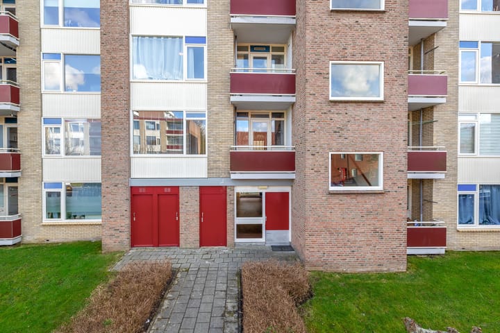 Foto 32 van Plutolaan 517