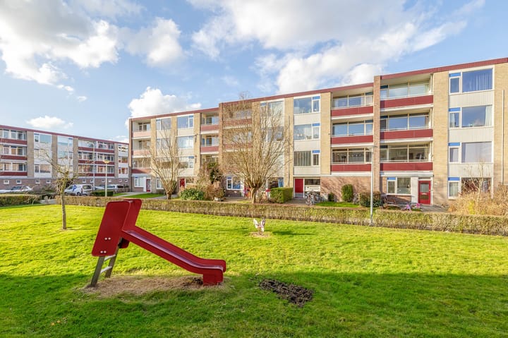 Foto 38 van Plutolaan 517