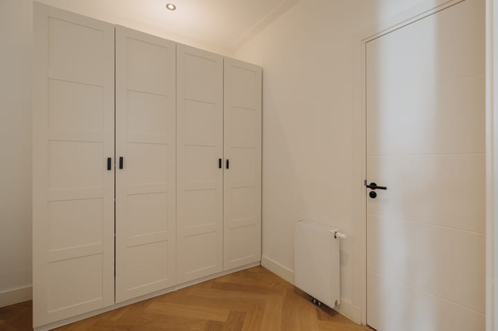 Photo 20 of Sassenheimstraat 44-H