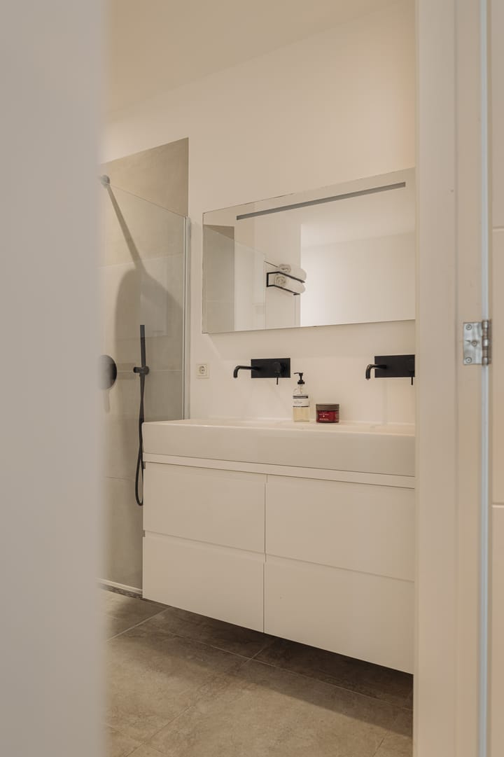 Photo 22 of Sassenheimstraat 44-H