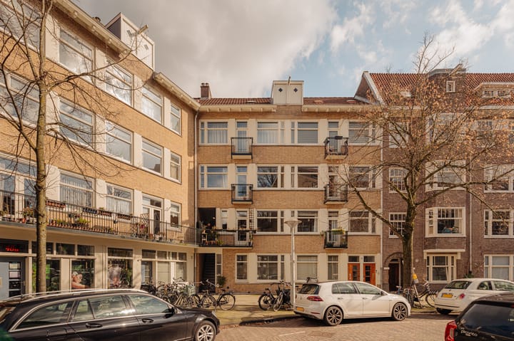 Photo 26 of Sassenheimstraat 44-H