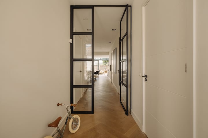 Photo 5 of Sassenheimstraat 44-H