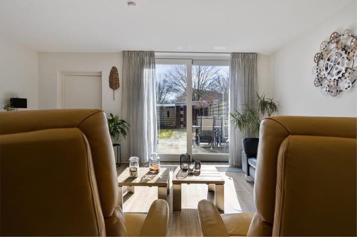 Foto 10 van Anna Blamanstraat 4