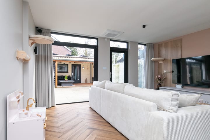 Foto 13 van Zuilenstraat 44