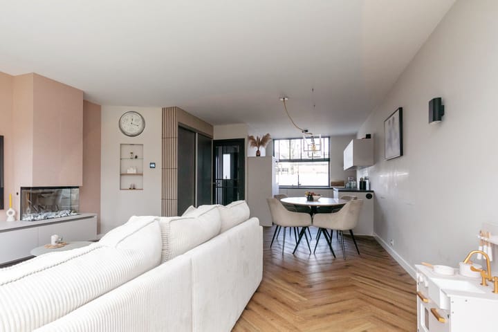 Foto 16 van Zuilenstraat 44