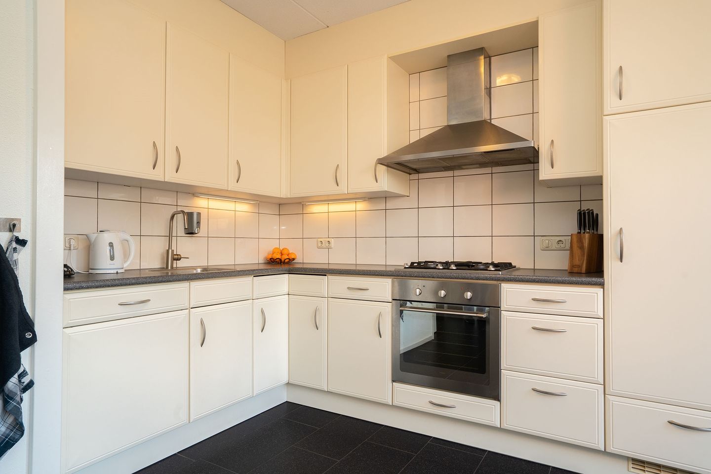 Foto 10 van Kokerjuffer 35