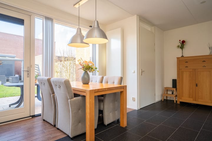 Foto 11 van Kokerjuffer 35