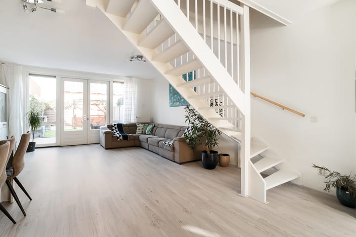 Foto 4 van Vrouw Avenweg 177