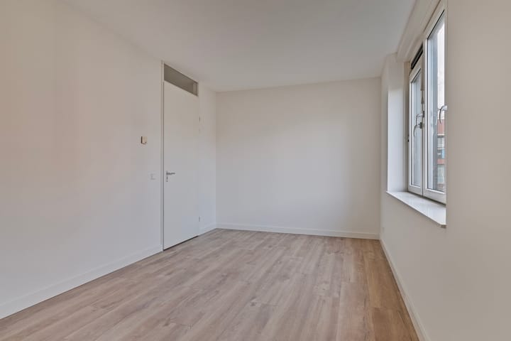 Foto 17 van Zalm 154