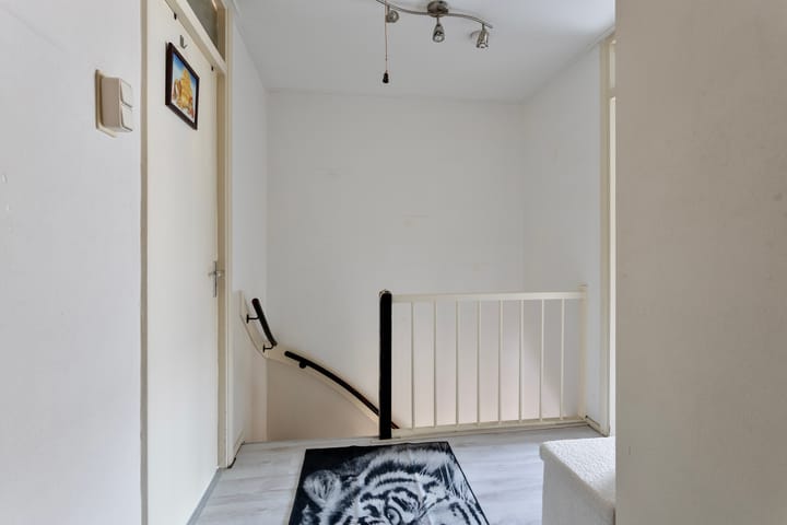 Photo 15 of Von Liebigstraat 11