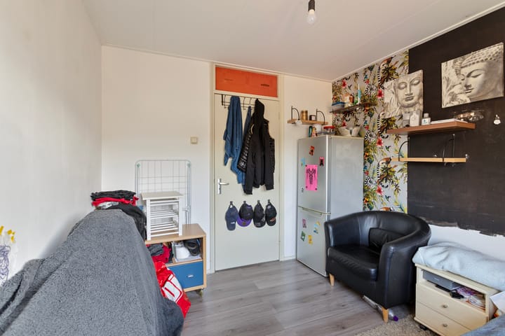 Photo 21 of Von Liebigstraat 11