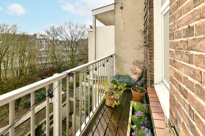 Foto 11 van De Wittenstraat 103-4