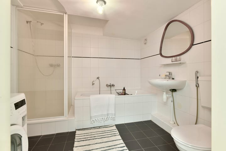 Foto 17 van De Wittenstraat 103-4