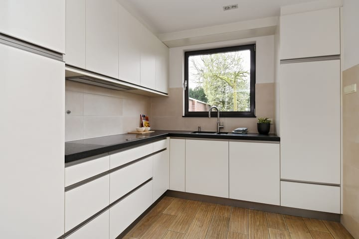 Foto 13 van Adelastraat 16