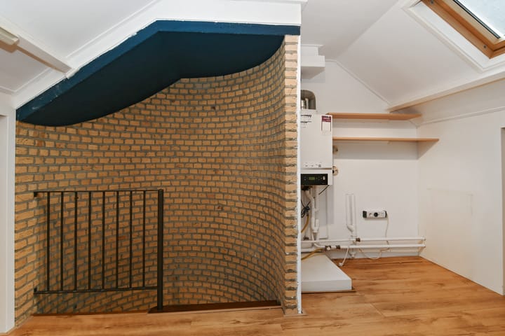 Foto 23 van Adelastraat 16