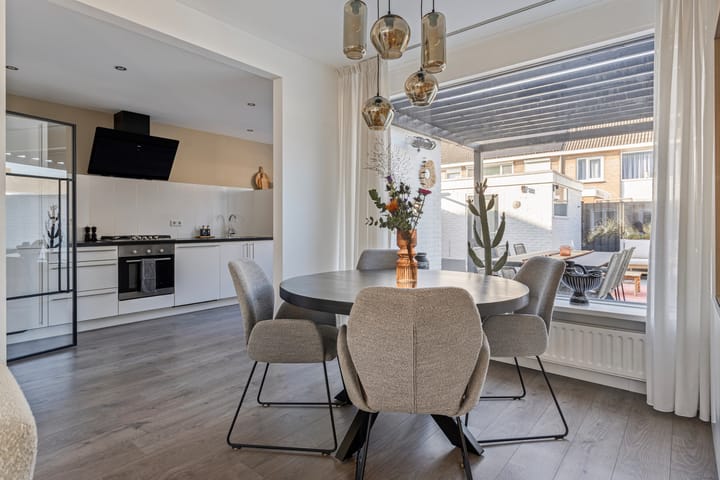 Foto 7 van Jacobus van Looystraat 12