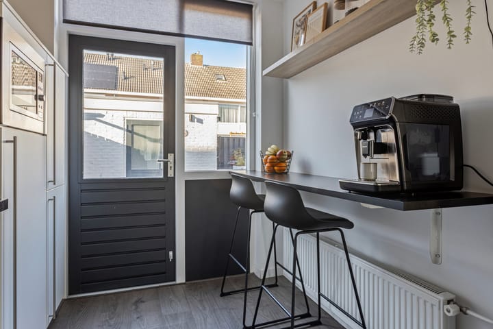 Foto 12 van Jacobus van Looystraat 12