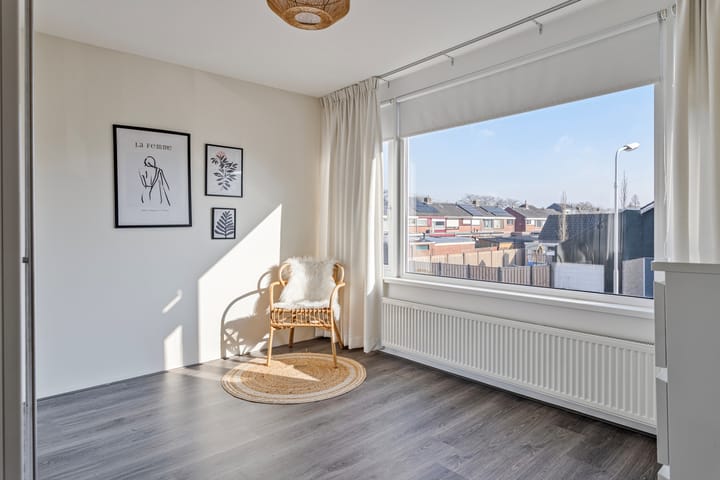 Foto 17 van Jacobus van Looystraat 12